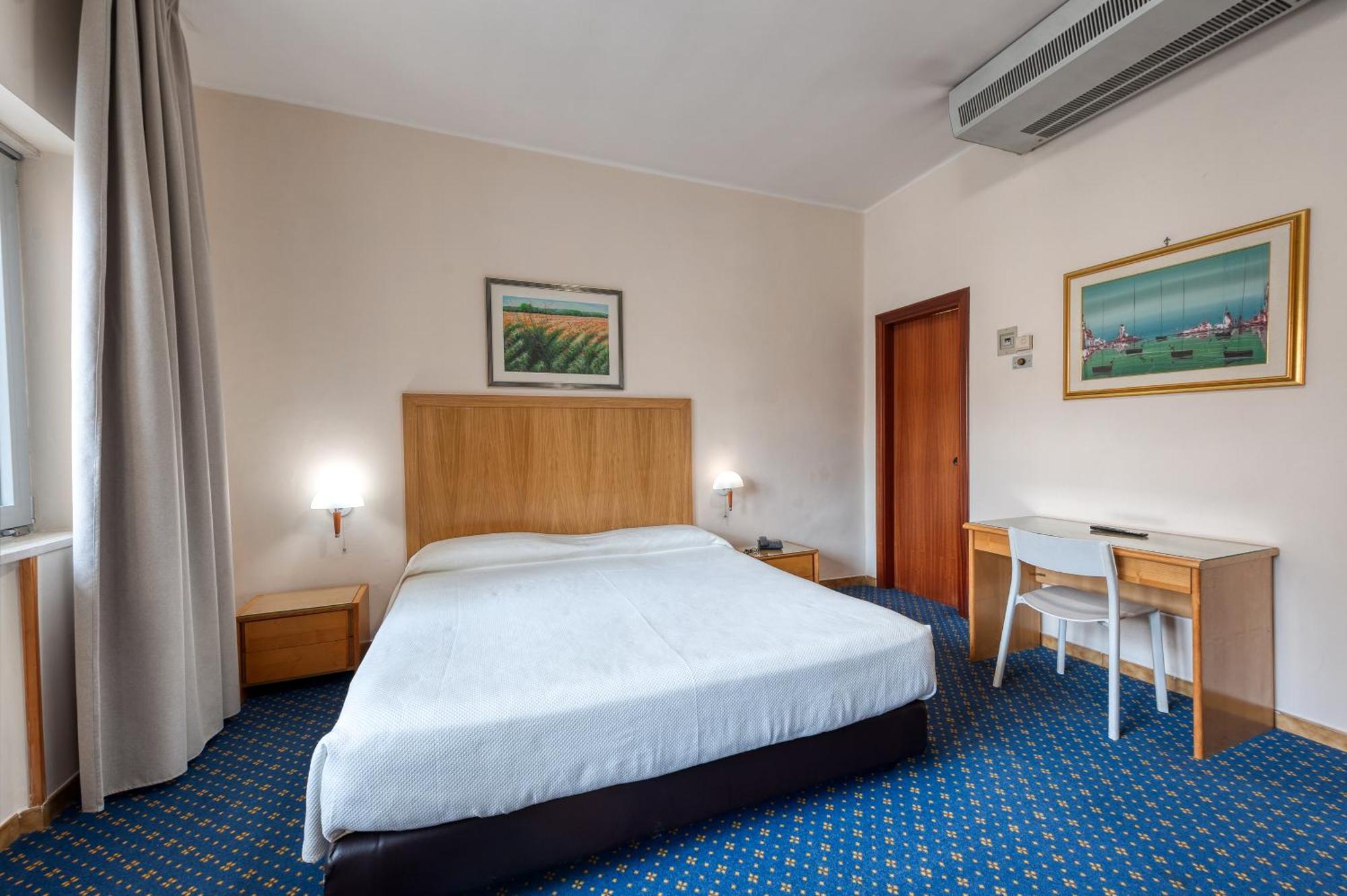 Hotel Barsotti Brindisi Exterior foto